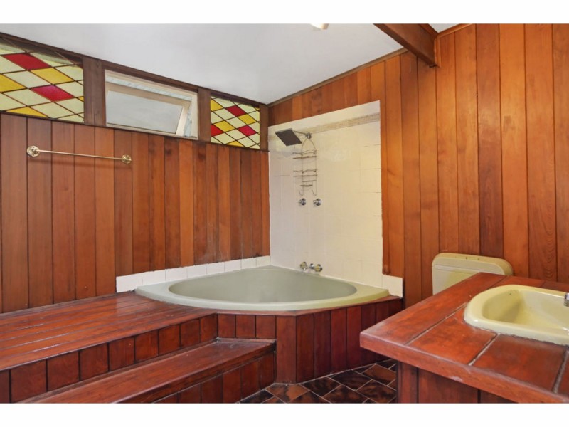 16 Watersedge Avenue, Basin View NSW 2540