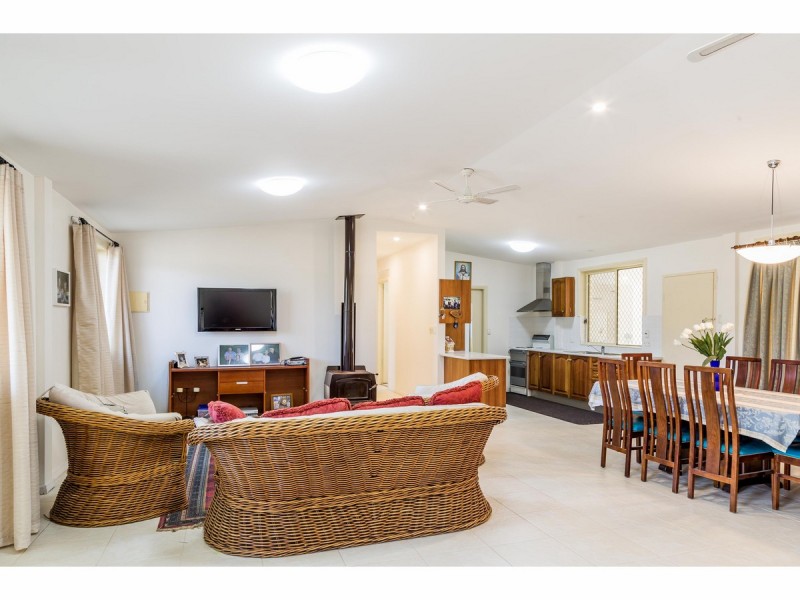 106 Cambourne Road, Tomerong NSW 2540