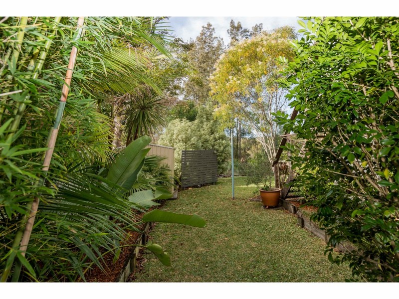 12 Sunnyside Avenue, Woollamia NSW 2540