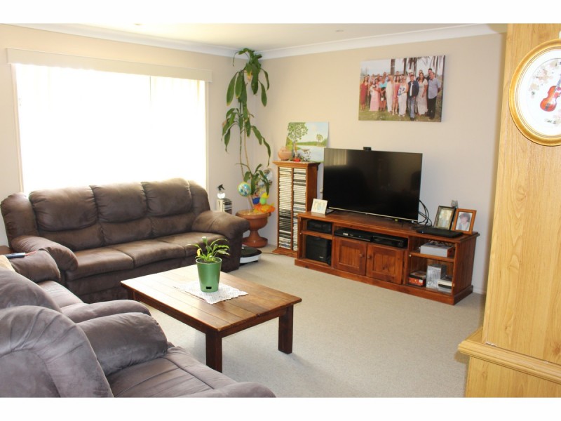 2 Maxwell Crescent, Sanctuary Point NSW 2540