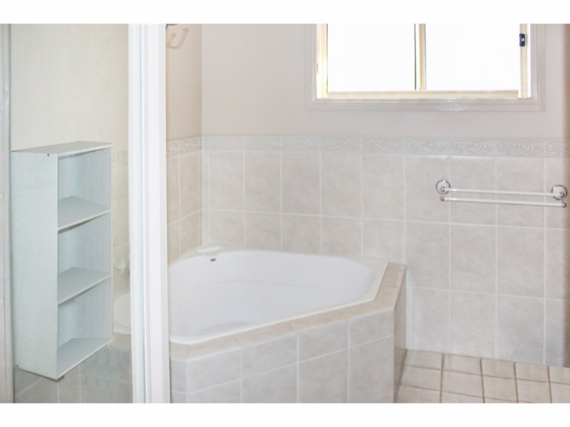 2 Maxwell Crescent, Sanctuary Point NSW 2540
