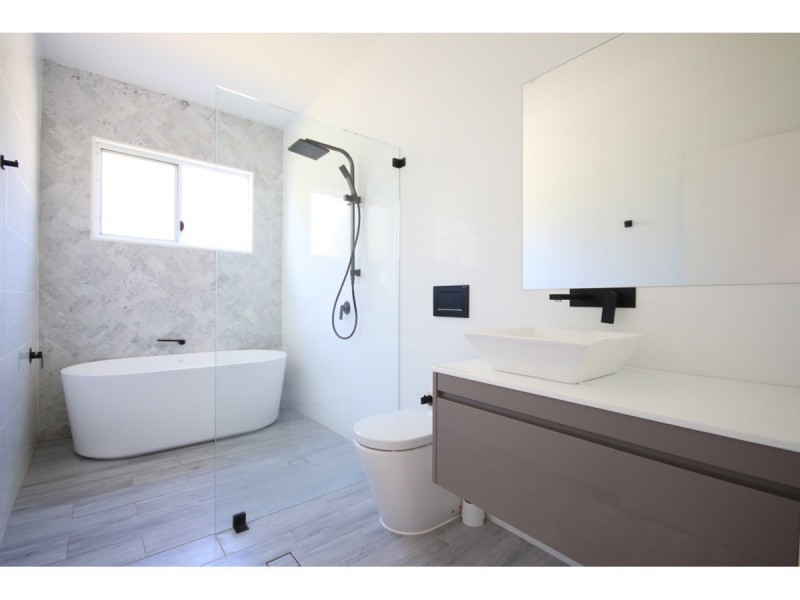 220 Walmer Avenue, Sanctuary Point NSW 2540