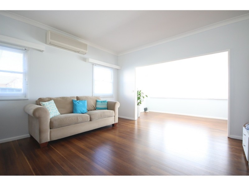 220 Walmer Avenue, Sanctuary Point NSW 2540