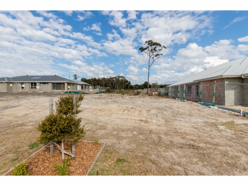 19 Trawler Street, Vincentia NSW 2540