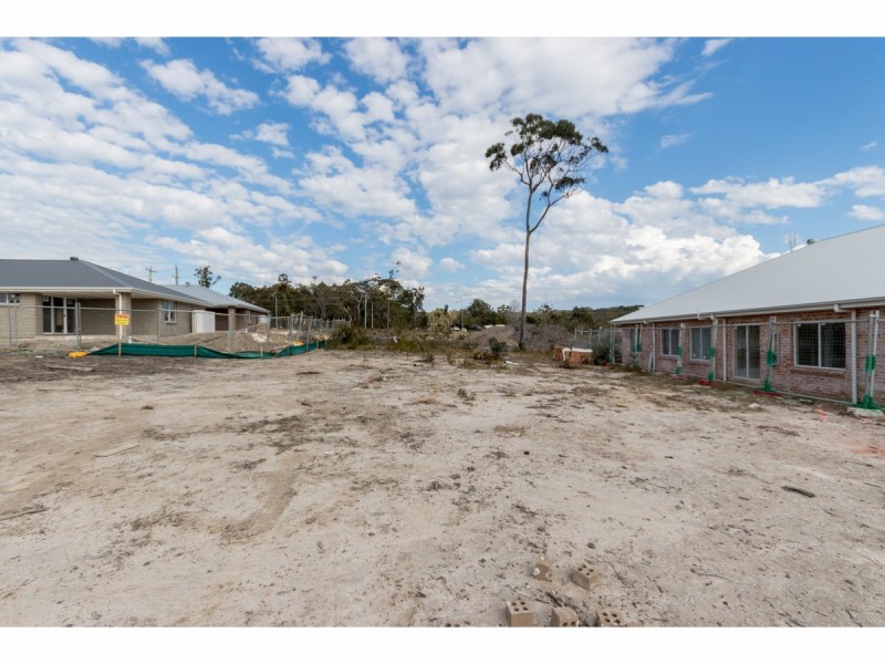 19 Trawler Street, Vincentia NSW 2540