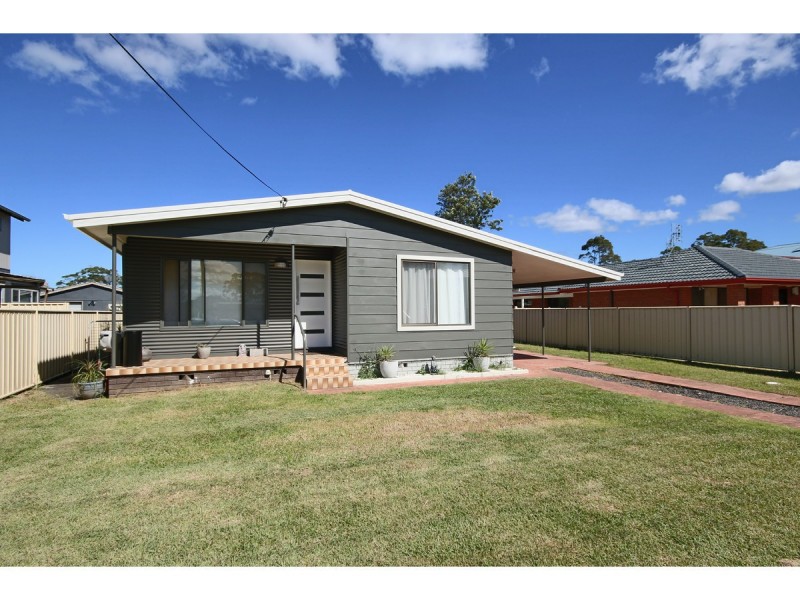 40 Tallyan Point  Road, Basin View NSW 2540