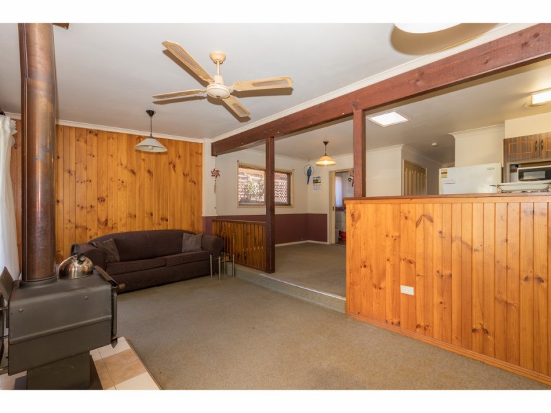 70 Waratah Crescent, Sanctuary Point NSW 2540