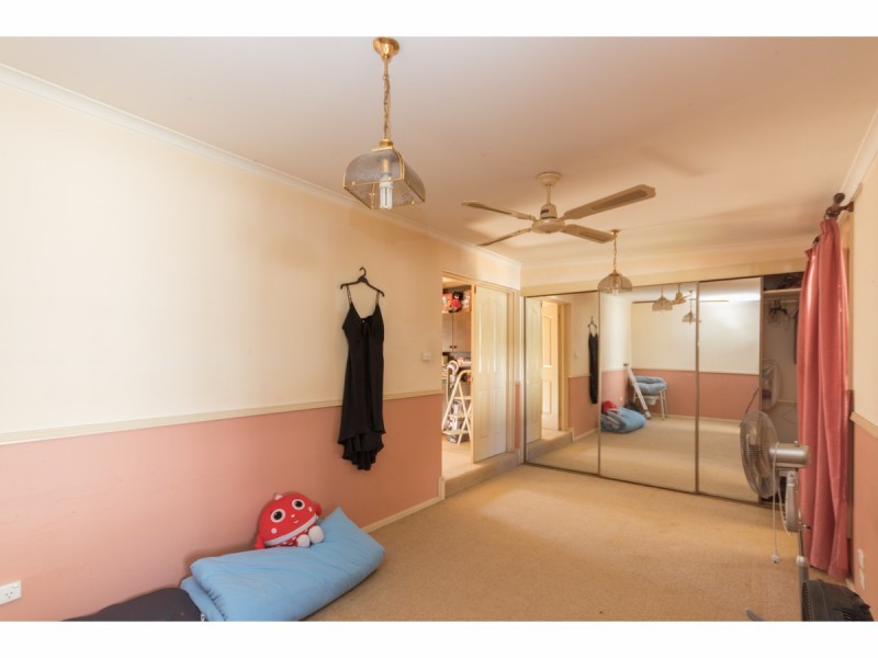 70 Waratah Crescent, Sanctuary Point NSW 2540