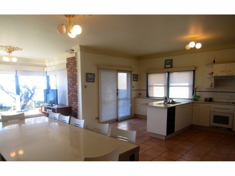 204 Elizabeth Drive, Vincentia NSW 2540