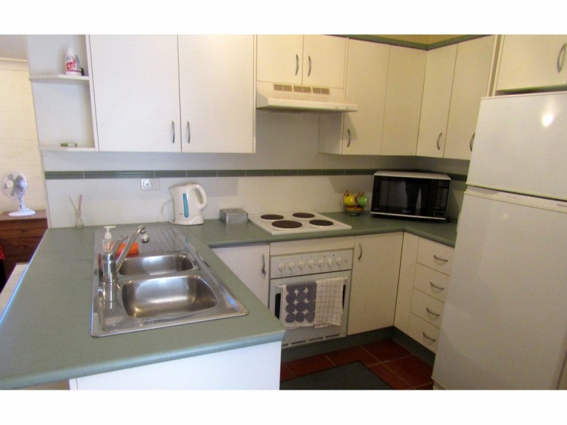 204 Elizabeth Drive, Vincentia NSW 2540