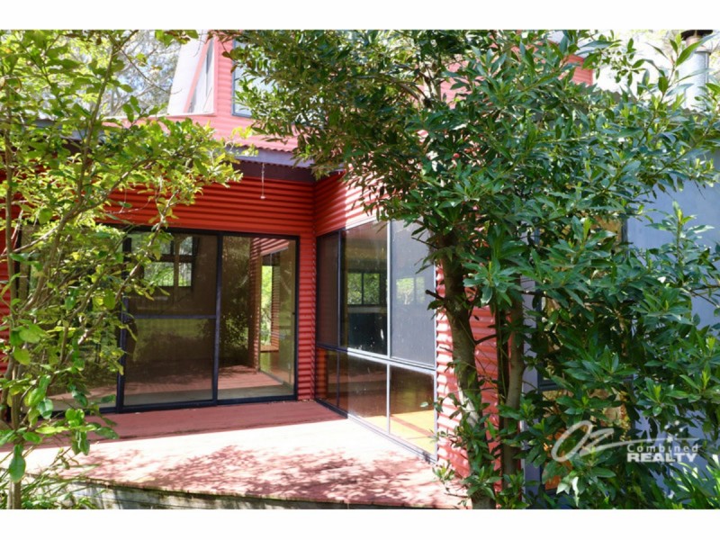 34 Streamside Street, Woollamia NSW 2540