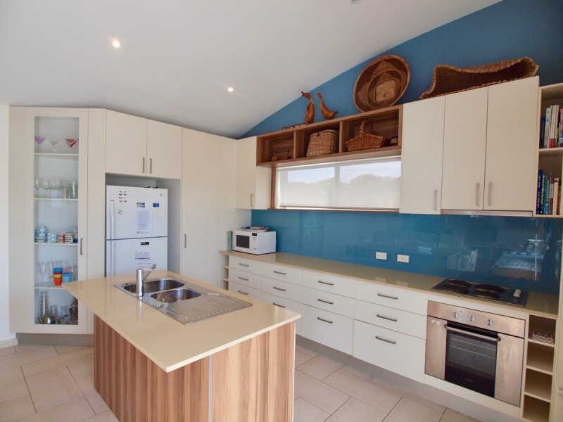 2/9 Duncan Street, Huskisson NSW 2540