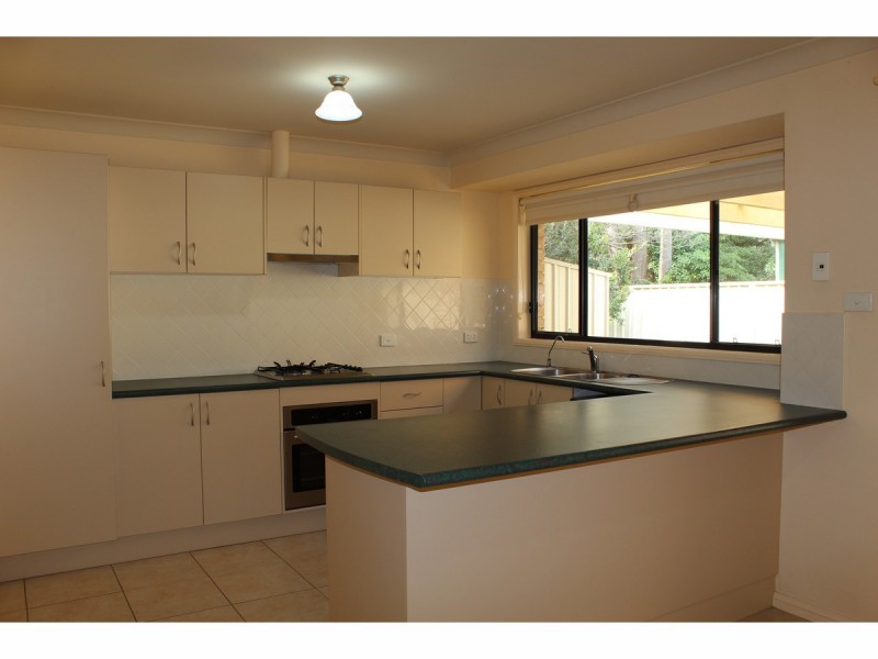 2/13 Leumeah Street, Sanctuary Point NSW 2540