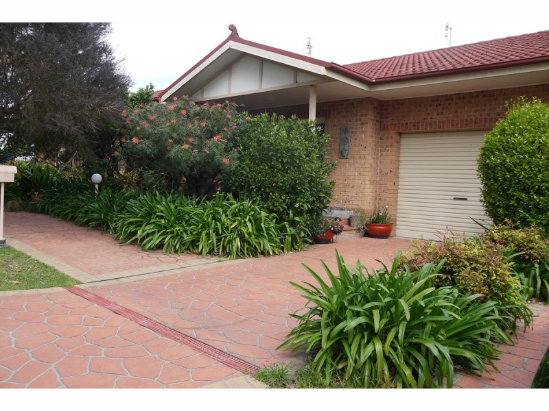 2/76 Currambene Street, Huskisson NSW 2540