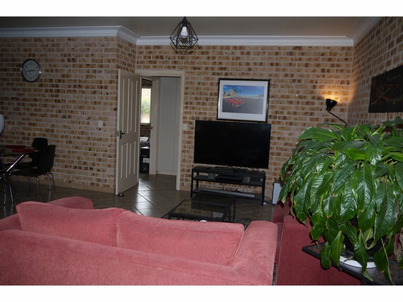 2/76 Currambene Street, Huskisson NSW 2540