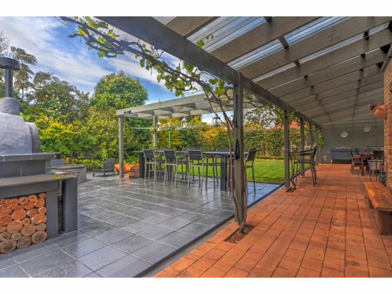 8 McNamara Court, Vincentia NSW 2540