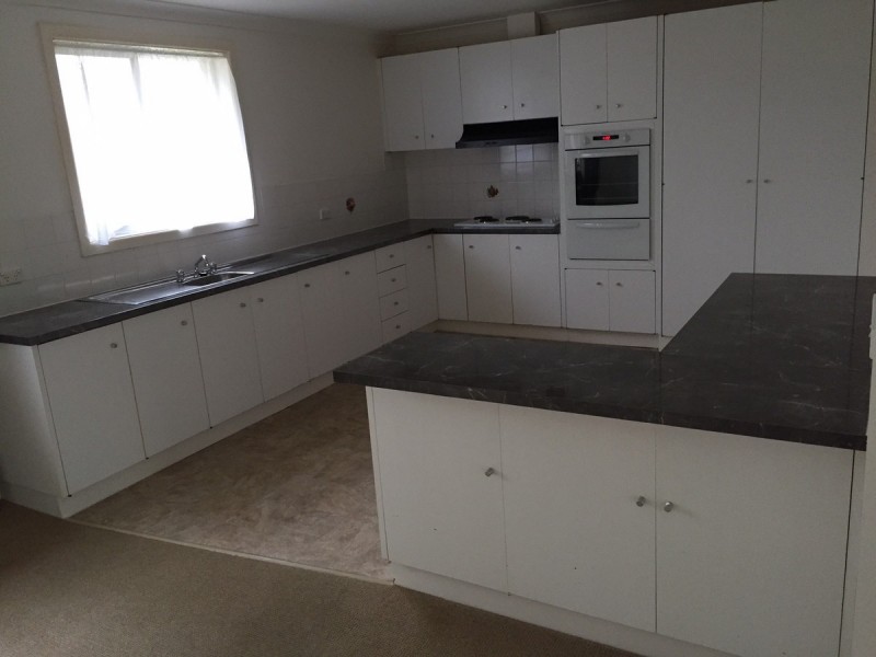 37 Elizabeth Drive, Vincentia NSW 2540