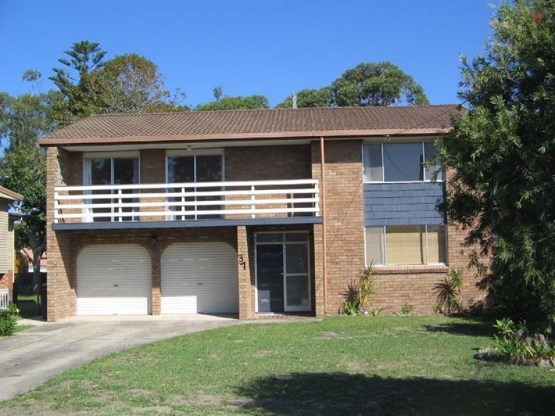 37 Elizabeth Drive, Vincentia NSW 2540