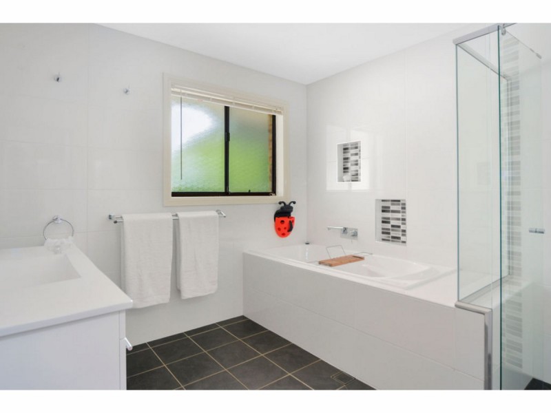 16 Coconut Drive, North Nowra NSW 2541