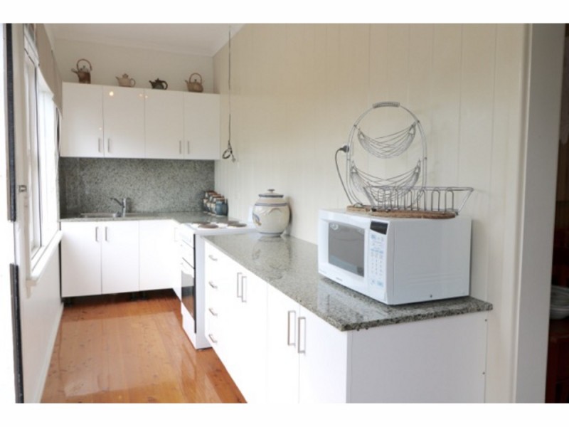 8 Waldegrave Crescent, Vincentia NSW 2540