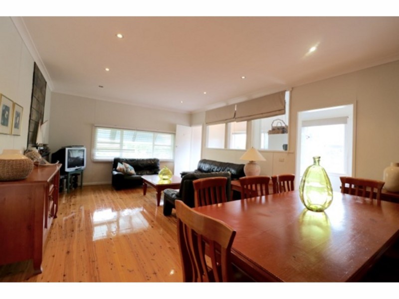 8 Waldegrave Crescent, Vincentia NSW 2540