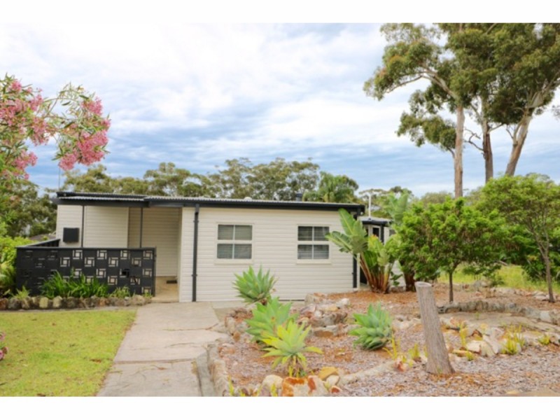 8 Waldegrave Crescent, Vincentia NSW 2540