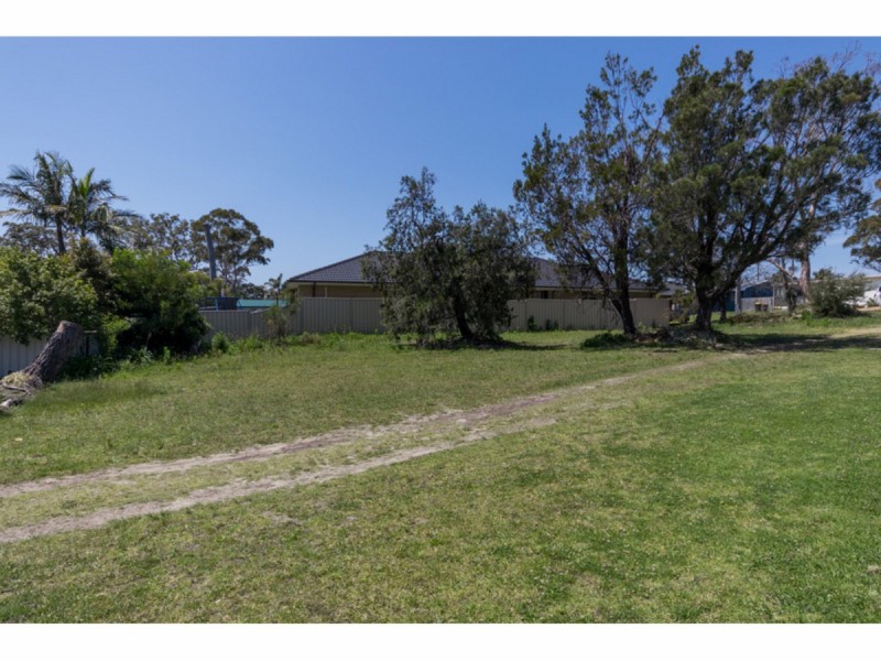 13 Gibson Crescent, Sanctuary Point NSW 2540