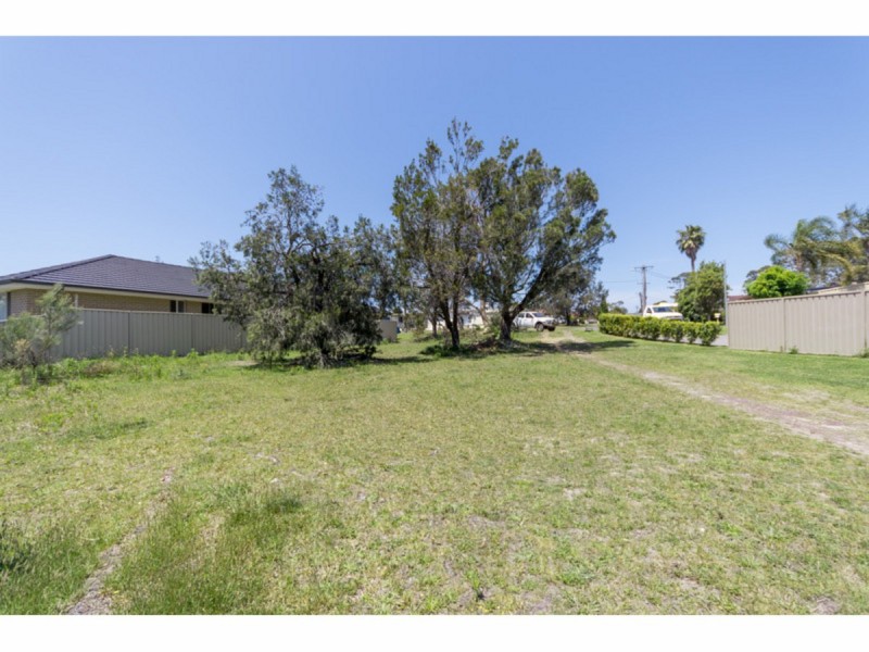 13 Gibson Crescent, Sanctuary Point NSW 2540