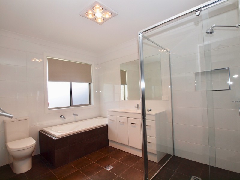 24 Trawler Street, Vincentia NSW 2540