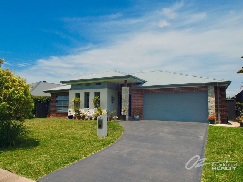 66 Coaster Circuit, Vincentia NSW 2540