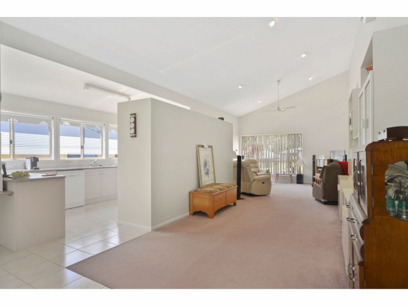 51 Cammaray Drive, St Georges Basin NSW 2540