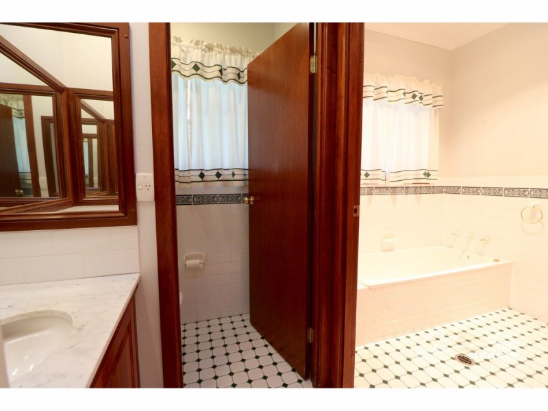 613 Woollamia Road, Woollamia NSW 2540