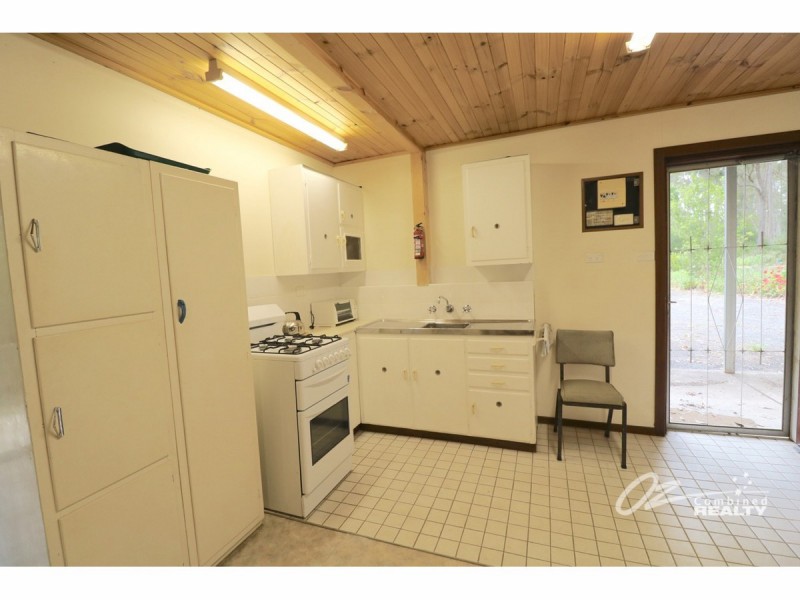 613 Woollamia Road, Woollamia NSW 2540