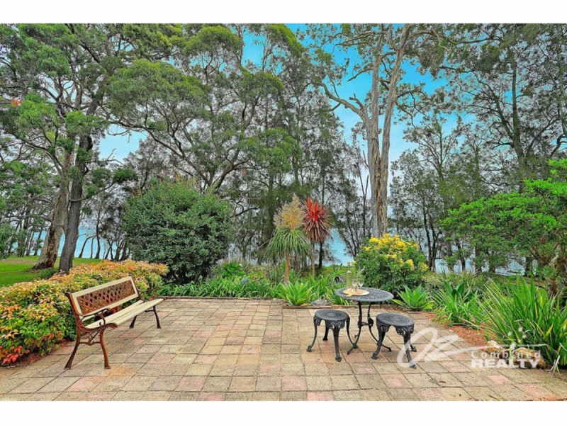 25 Lachlan Crescent, St Georges Basin NSW 2540