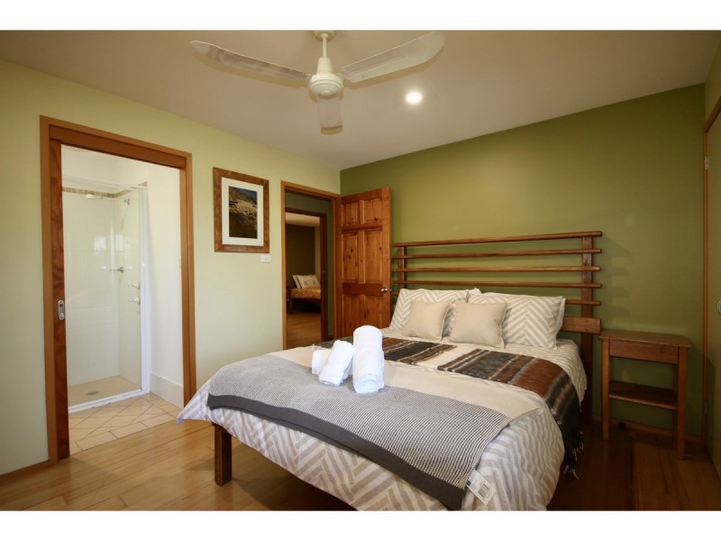 104A Sanctuary Point Road, Sanctuary Point NSW 2540