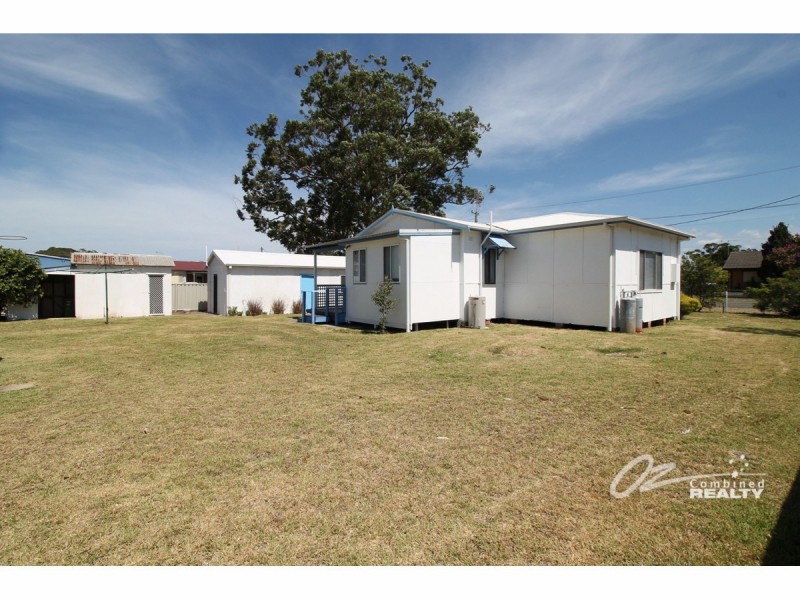 12 Nielson Road, Sussex Inlet NSW 2540