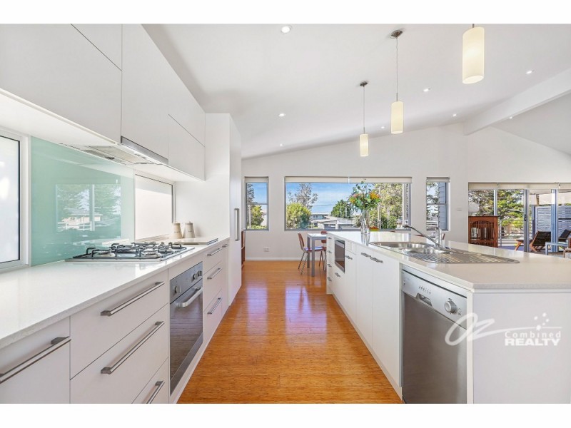 33 Elizabeth Drive, Vincentia NSW 2540
