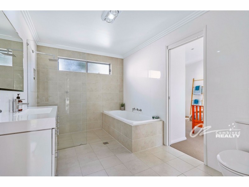 33 Elizabeth Drive, Vincentia NSW 2540