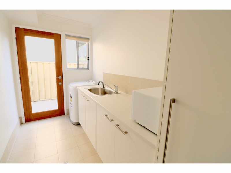 33 Elizabeth Drive, Vincentia NSW 2540