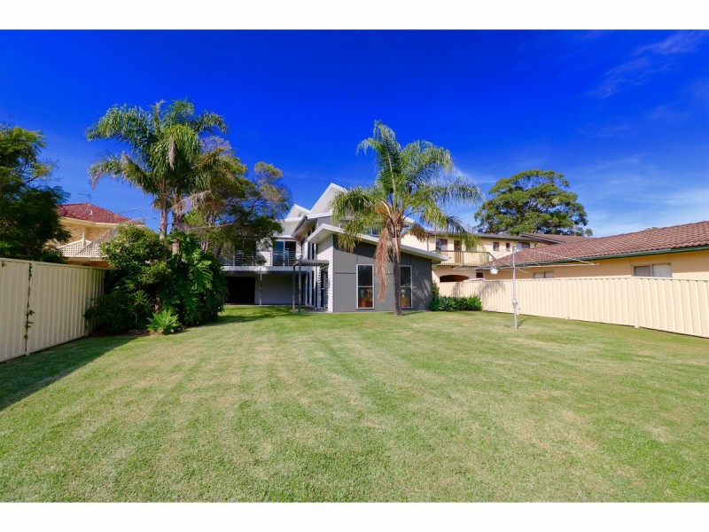 33 Elizabeth Drive, Vincentia NSW 2540