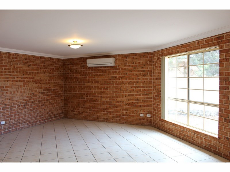 2/11 Leumeah Street, Sanctuary Point NSW 2540