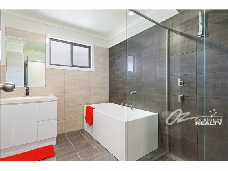 33 Vickery Avenue, Sanctuary Point NSW 2540