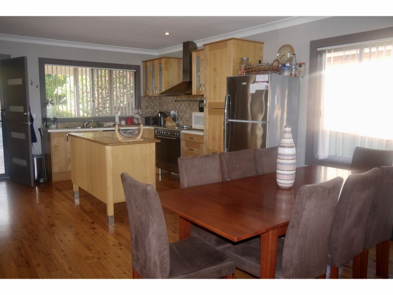 92 Basin View Parade, Basin View NSW 2540