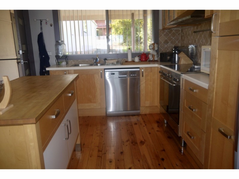 92 Basin View Parade, Basin View NSW 2540