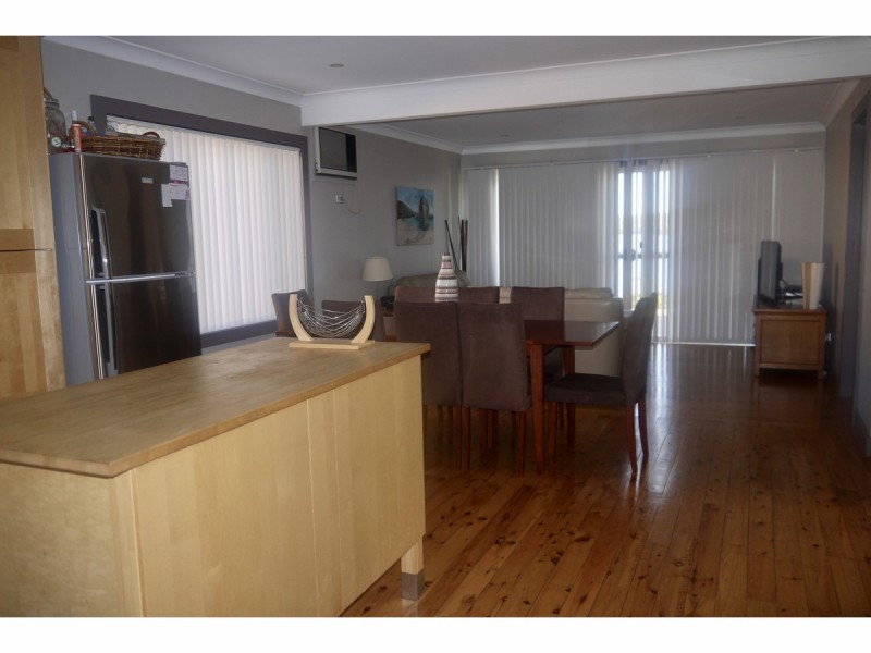 92 Basin View Parade, Basin View NSW 2540