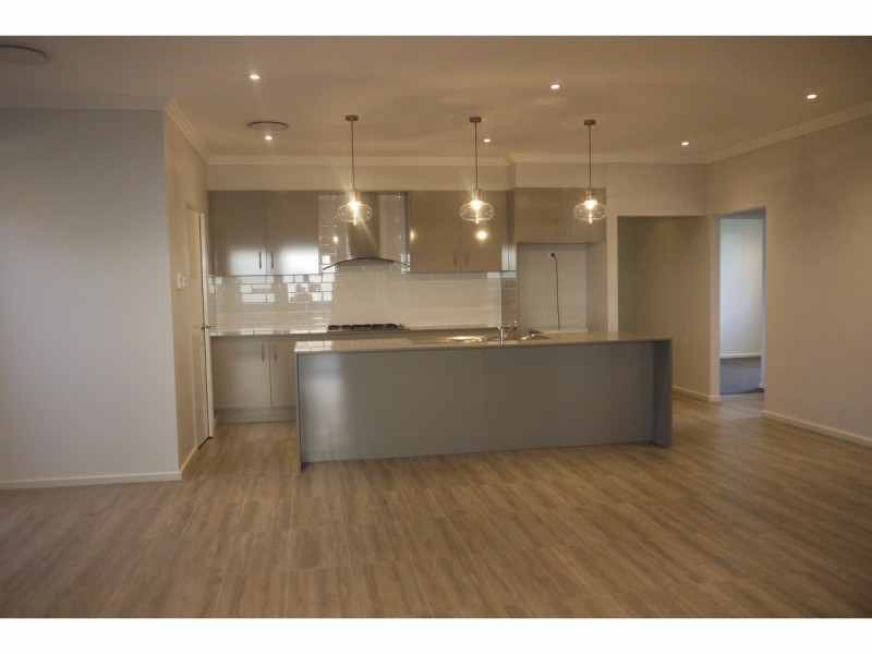 77 Summercloud Crescent, Vincentia NSW 2540