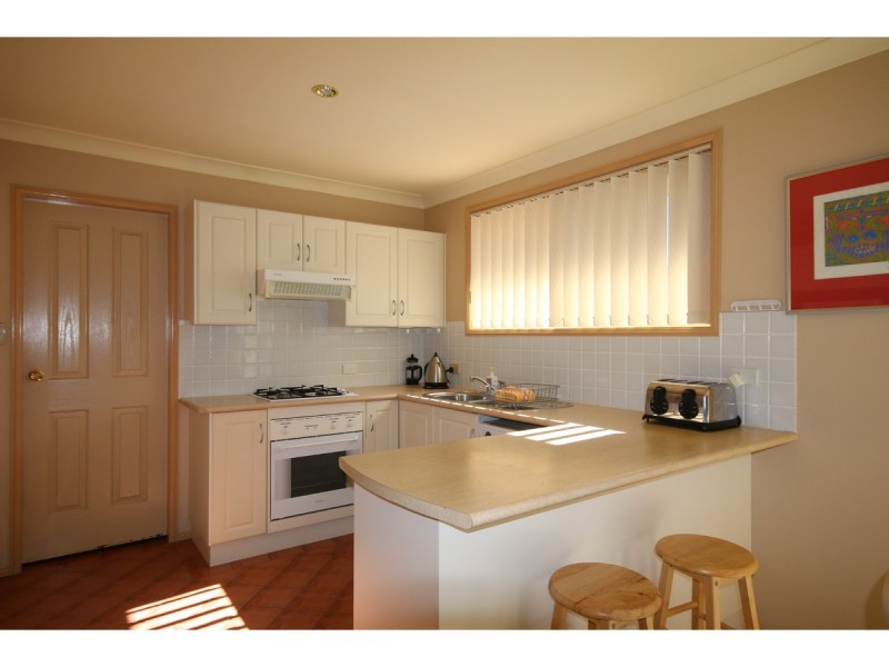 2/84 Currambene Street, Huskisson NSW 2540