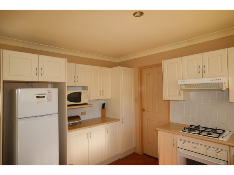 2/84 Currambene Street, Huskisson NSW 2540