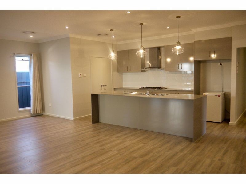 77 Summercloud Crescent, Vincentia NSW 2540