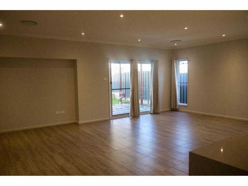 77 Summercloud Crescent, Vincentia NSW 2540